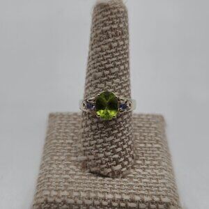 Size 9 Sterling Silver Oval Peridot And Amethyst Gem Ring A3624
